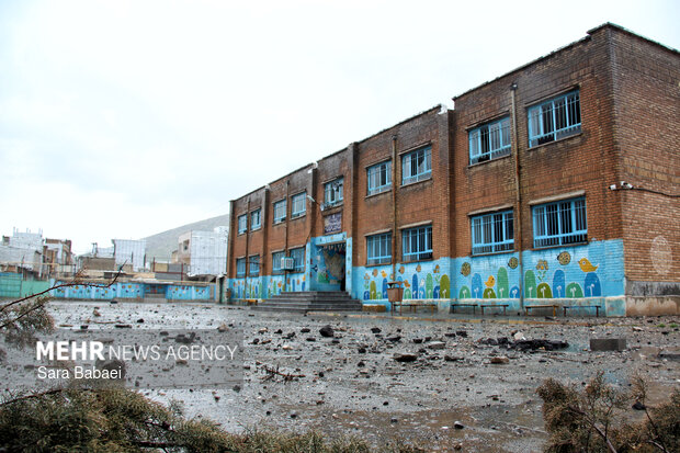 خسارات حمله آمریکایی-صهیونیستی به دبستان قدیمی «سمیه» روانسر