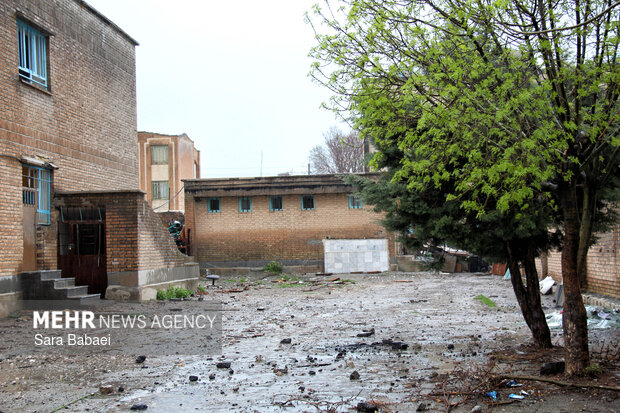 خسارات حمله آمریکایی-صهیونیستی به دبستان قدیمی «سمیه» روانسر