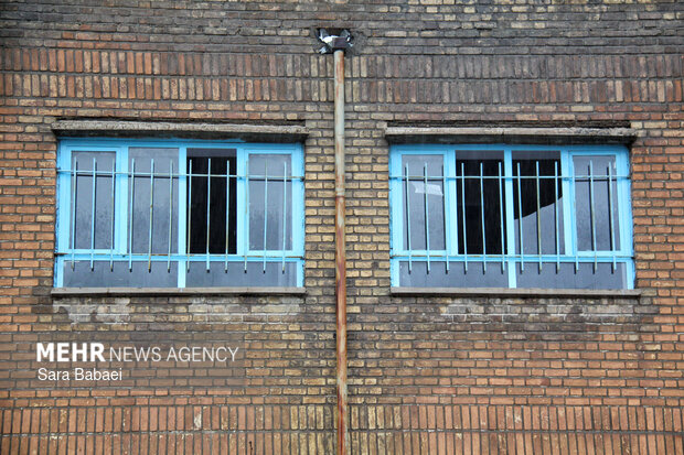 خسارات حمله آمریکایی-صهیونیستی به دبستان قدیمی «سمیه» روانسر