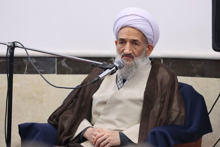 ملت ایران زیربار زور و ذلت نخواهد رفت