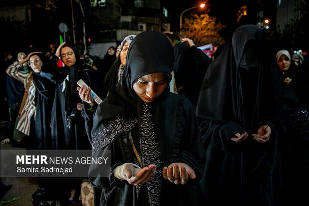 اجتماع حمایت از رزمندگان در مقابله با دشمن آمریکایی - صهیونی