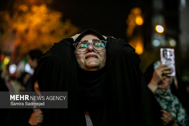 اجتماع حمایت از رزمندگان در مقابله با دشمن آمریکایی - صهیونی