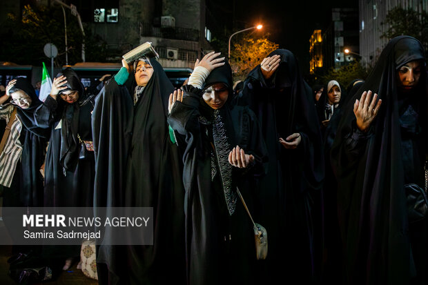 اجتماع حمایت از رزمندگان در مقابله با دشمن آمریکایی - صهیونی