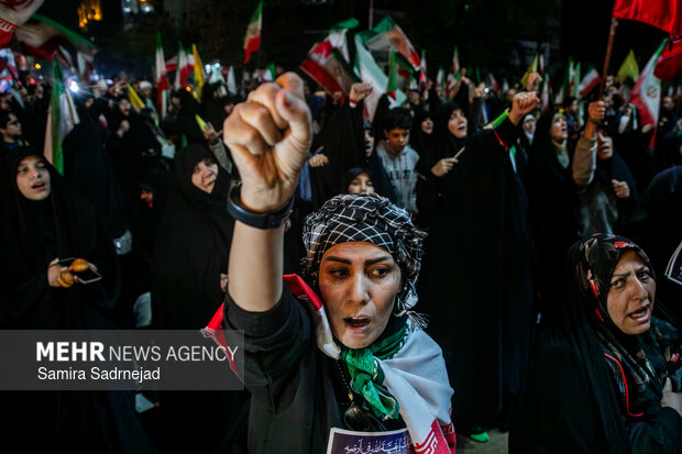 اجتماع حمایت از رزمندگان در مقابله با دشمن آمریکایی - صهیونی