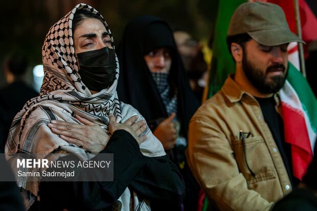 اجتماع حمایت از رزمندگان در مقابله با دشمن آمریکایی - صهیونی