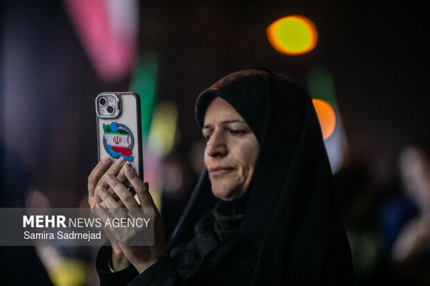 اجتماع حمایت از رزمندگان در مقابله با دشمن آمریکایی - صهیونی