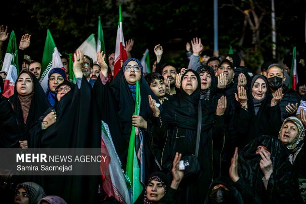 اجتماع حمایت از رزمندگان در مقابله با دشمن آمریکایی - صهیونی