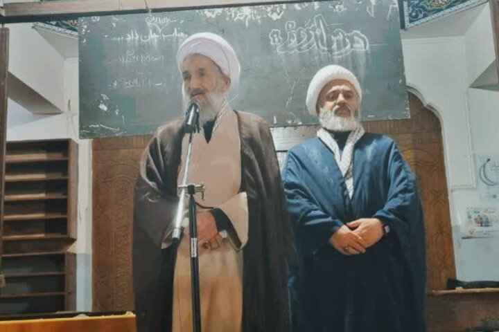 آیت الله لائینی: پیام مردم در خیابان مقاومت است