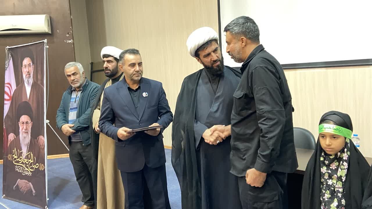 دیدار خانواده شهید محمد لقمان در گرگان – خبرگزاری مهر | اخبار ایران و جهان دیدار خانواده شهید محمد لقمان در گرگان – خبرگزاری مهر | اخبار ایران و جهان