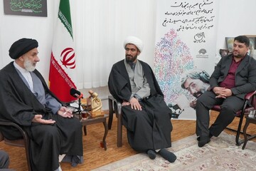 کنش‌گری هنرمندان در میدان تقویت‌کننده روحیه مردم است