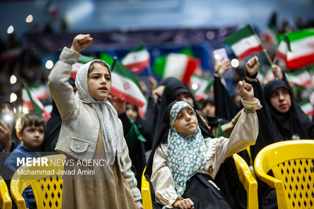 اجتماع دخترونه ترین رزم در قزوین