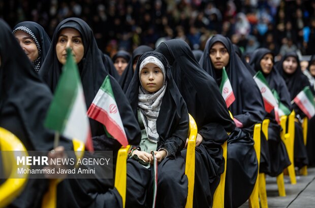 اجتماع دخترونه ترین رزم در قزوین