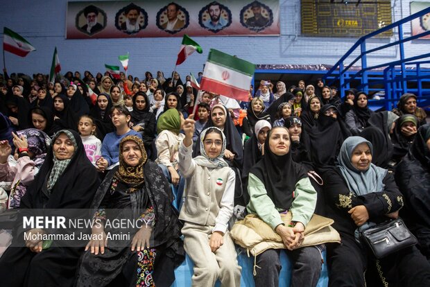 اجتماع دخترونه ترین رزم در قزوین