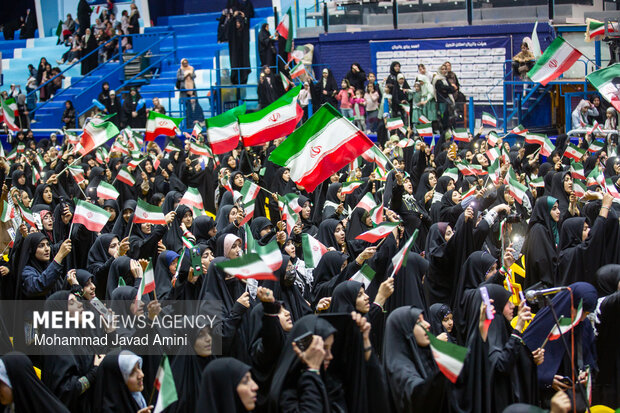 اجتماع دخترونه ترین رزم در قزوین