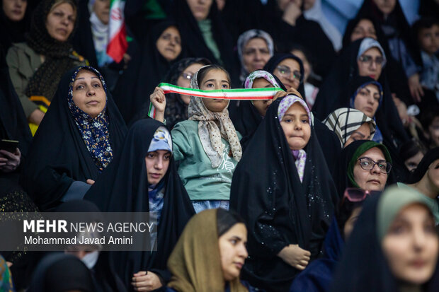 اجتماع دخترونه ترین رزم در قزوین