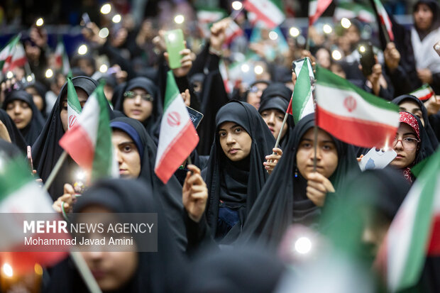 اجتماع دخترونه ترین رزم در قزوین