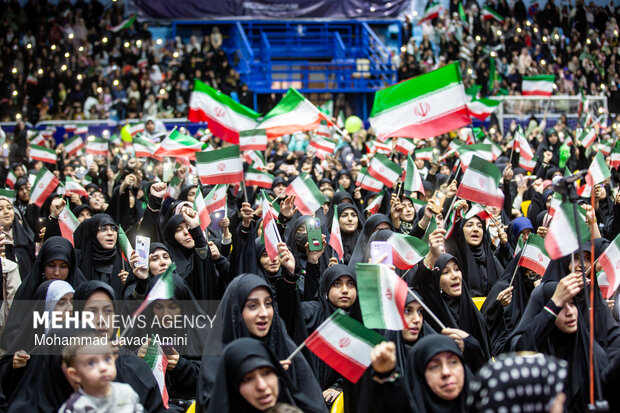 اجتماع دخترونه ترین رزم در قزوین