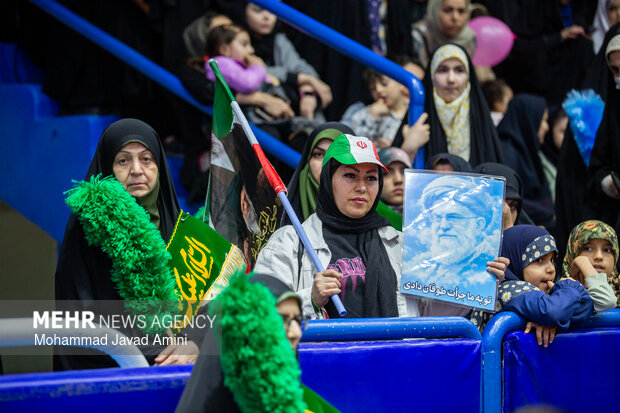 اجتماع دخترونه ترین رزم در قزوین