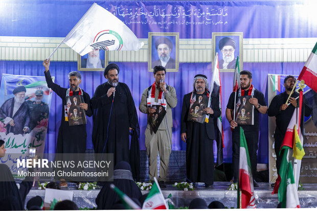 اجتماع شبانه مردم بوشهر