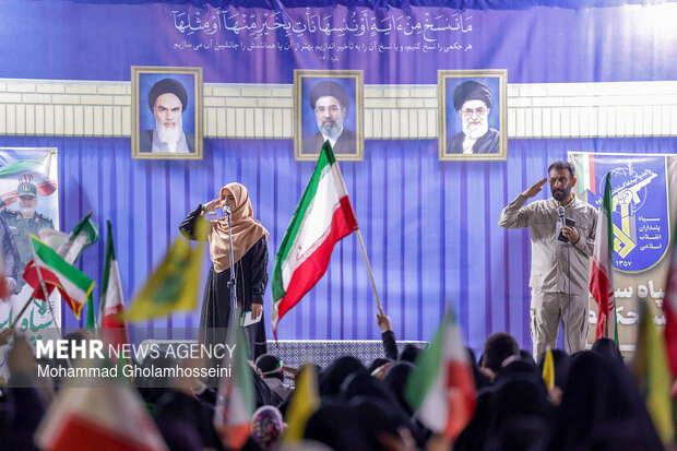 اجتماع شبانه مردم بوشهر