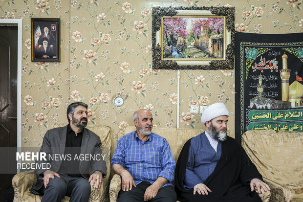 اول خانواده شهدا، دیدار با خانواده شهید احسان جنگروی