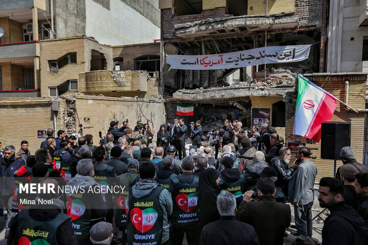 بازدید فعالین رسانه‌ای ترکیه از آثار تجاوزات آمریکایی- صهیونی در تبریز