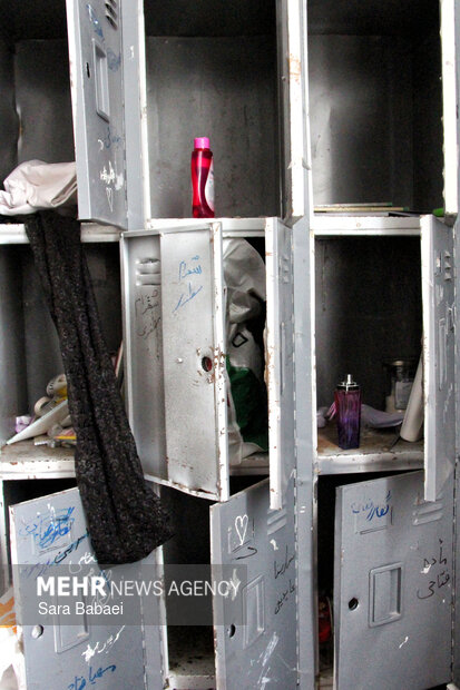 آثار حمله آمریکایی-صهیونیستی به خوابگاه هنرستان روانسر