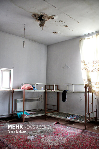 آثار حمله آمریکایی-صهیونیستی به خوابگاه هنرستان روانسر