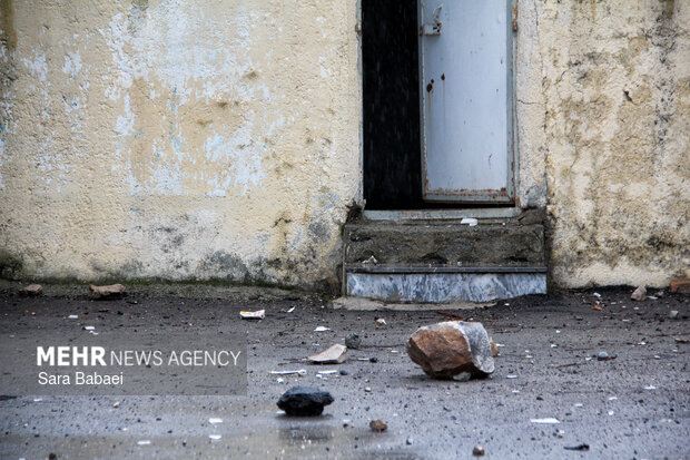 آثار حمله آمریکایی-صهیونیستی به خوابگاه هنرستان روانسر