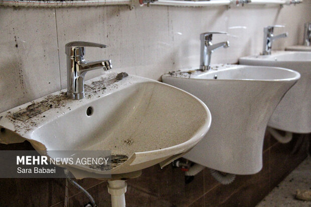 آثار خسارت به استخر نوساز «بهار» روانسر در حمله آمریکایی-صهیونیستی