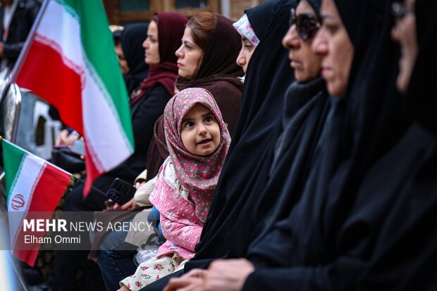 آئین دختران جانفدای کردستان