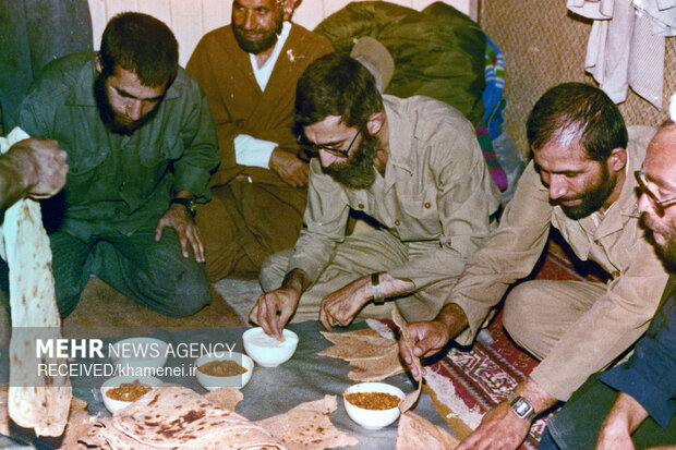 امامِ قائدِ شهید