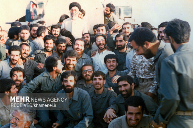 امامِ قائدِ شهید