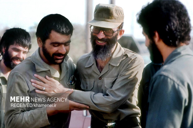 امامِ قائدِ شهید