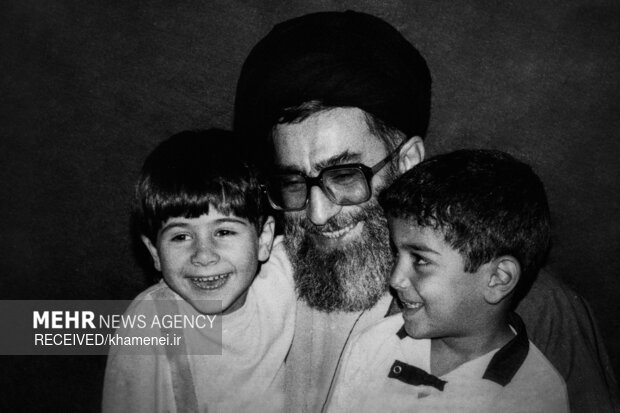 امامِ قائدِ شهید