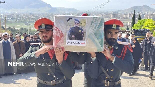 تشییع پیکر مطهر شهید استوار یکم «میلاد مرادی‌تبار» در گلزار شهدای خرم‌آباد