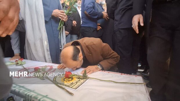 تشییع پیکر مطهر شهید استوار یکم «میلاد مرادی‌تبار» در گلزار شهدای خرم‌آباد