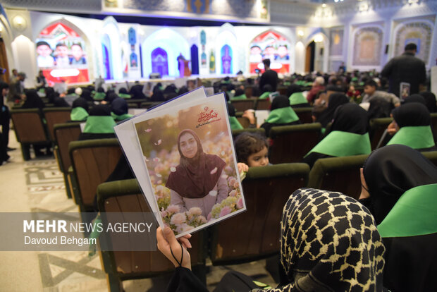 گرامیداشت شهدای میناب در حرم امام رضا(ع)