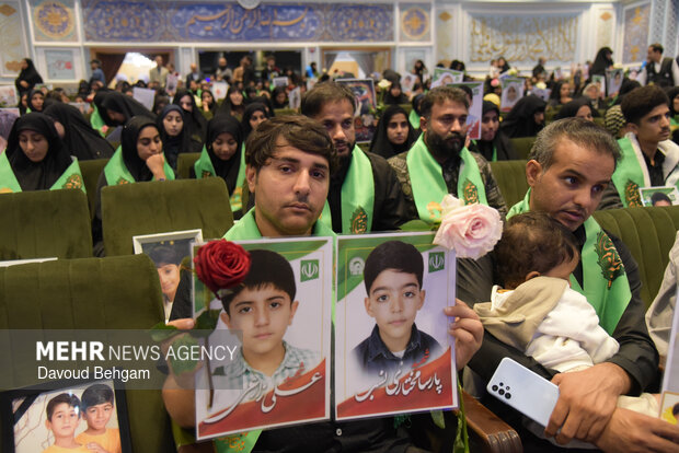 گرامیداشت شهدای میناب در حرم امام رضا(ع)