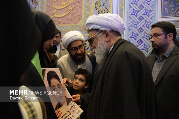 گرامیداشت شهدای میناب در حرم امام رضا(ع)