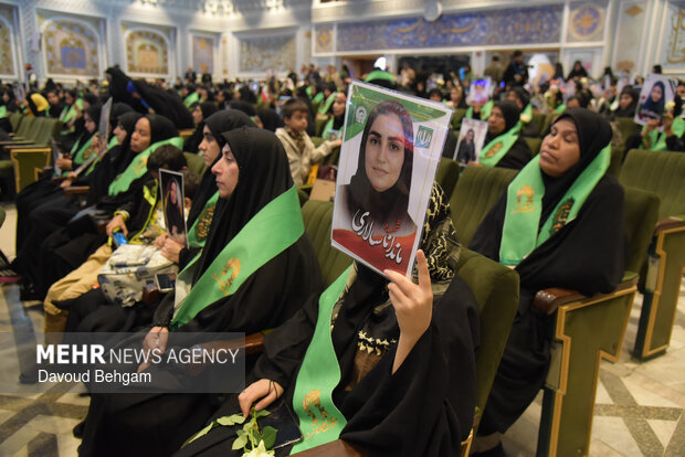 گرامیداشت شهدای میناب در حرم امام رضا(ع)