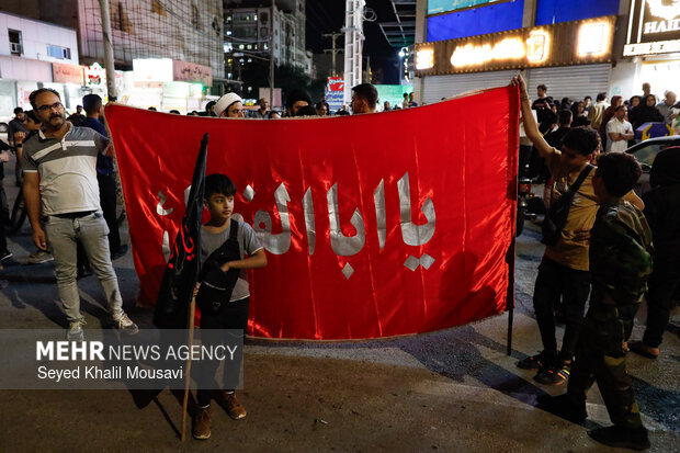 حضور عروس و داماد اهوازی در تجمع مردمی