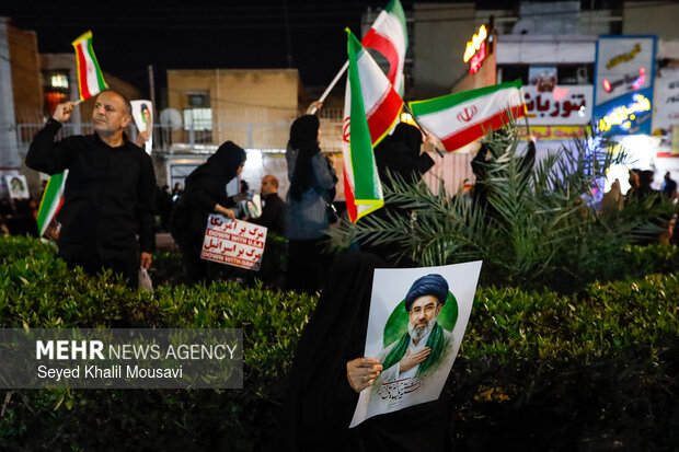 حضور عروس و داماد اهوازی در تجمع مردمی