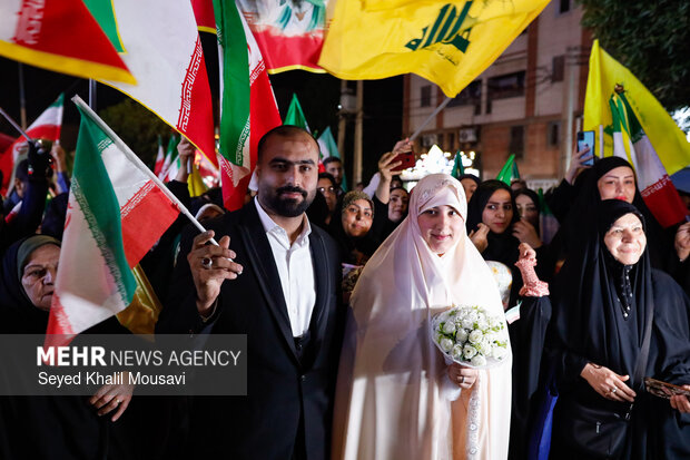 حضور عروس و داماد اهوازی در تجمع مردمی