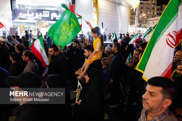 حضور عروس و داماد اهوازی در تجمع مردمی