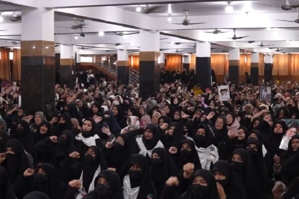 اسلامي،رهبر،شهيد،مقاومت،تأكيد،امت،بانوان،قرآن،زنان،جهان،حضور ...