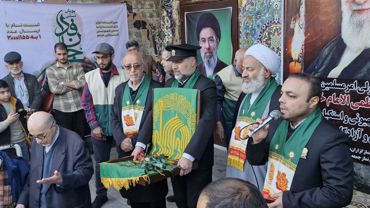 لاهیجان معطر به حضور خادمان رضوی شد لاهیجان معطر به حضور خادمان رضوی شد