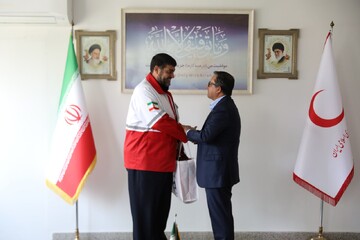 IFRC undersecretary-general Xaviar Castellanos Mosquera (R), and IRCS head Pirhossein Kolivand