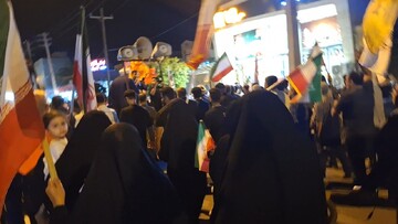 راهپیمایی شبانه مردم در گناوه