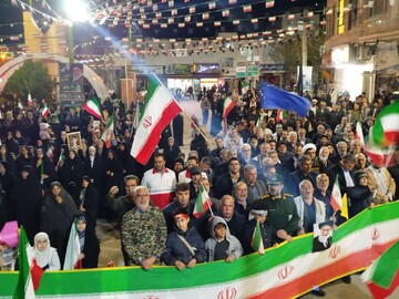 طنین‌نوای الله اکبر و حیدر حیدر کمیجانی‌ها در حمایت از رهبر انقلاب